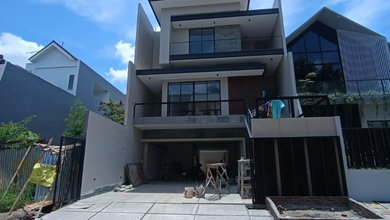 Rumah Mewah di Kebon Jeruk, Jakarta Barat, 4 KT, LT 225m²