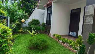 For Sale rumah Eksklusif di Tanjung Barat, Jakarta Selatan - LT 210m²