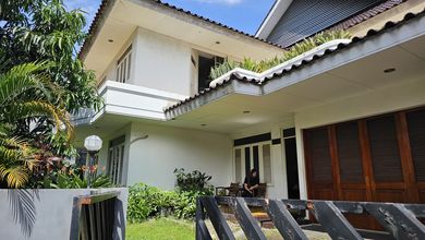 Rumah Elite di Kawasan Bintaro, Tangerang Selatan, LB 682m², Harga 8 Miliar