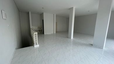 DIJUA  RUKO GANDENG SIAP HUNI, 2 Unit GADING SERPONG 