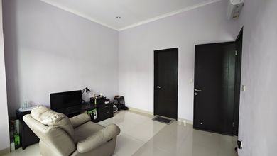 Hunian Mewah di Kembangan, Jakarta Barat, 4 KT, LT 228m²