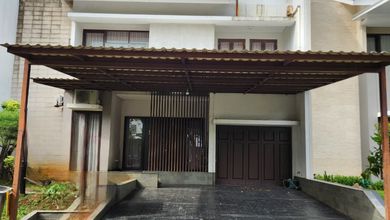 For Sale rumah Eksklusif di Harapan Indah, Bekasi - LT 300m²