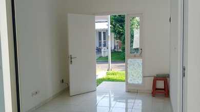 Jual Rumah Nyaman di Suvarna Sutera, Tangerang - LT 102m²