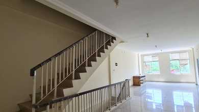 Sewa Ruko Gandeng 2 Unit Green Lake City Tangerang Strategis