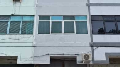 Jual Ruko Siap Huni 5 Lantai LT 67 M2 Strategis Hadap Timur di Pangeran Jayakarta, Jakpus