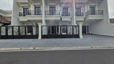 Kesempatan Eksklusif, rumah Mewah di Cempaka Putih, Jakarta Pusat, LB 200m²