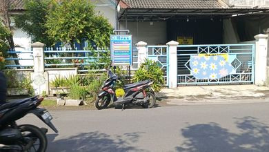 Rumah Modern Luas 286 Jual di Gayamsari, Semarang