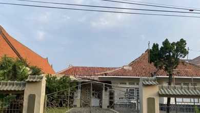 Rumah Mewah di Rejosari, Semarang, 7 Kamar Tidur, LT 787m²