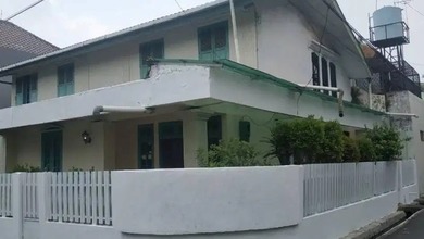 Rumah Mewah di Pulo Asem, Jakarta Timur, 6 Kamar Tidur, LT 296m²