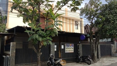 Rumah Mewah di Kawasan Cikutra, Bandung, LB 400m², Harga 4,5 Miliar