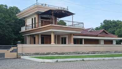 Rumah Mewah di Puri Anjasmoro, Semarang, 7 Kamar Tidur, LT 1022m²