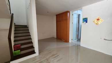Kesempatan Rumah di Sambiroto, Semarang, LB 90m², Harga 1,5 Miliar
