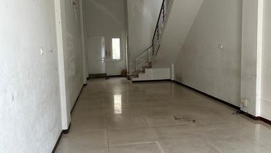 Ruko Siap Pakai Jalan Jendral Yos Sudarso 20 Menit Ke Pelabuhan Tanjung Emas