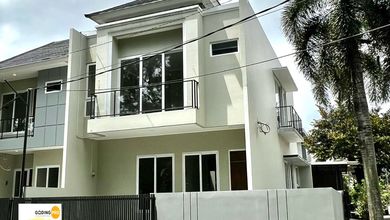 For Sale rumah Mewah di Villa Melati Mas, Tangerang Selatan - LT 143m²