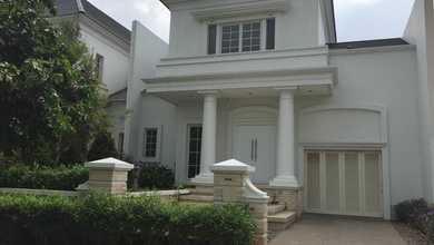 Rumah Sewa Nyaman Lokasi BSD De Park, Tangerang, LB 260m²