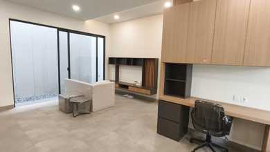 Rumah Area Premium BSD City, Tangerang - Harga Menarik 2,75 Miliar