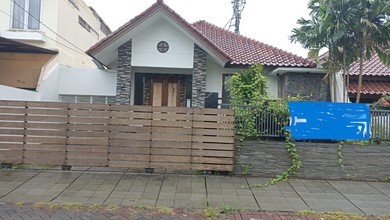 Rumah Mewah di Villa Melati Mas, Tangerang Selatan, 4 Kamar Tidur, LT 300m²