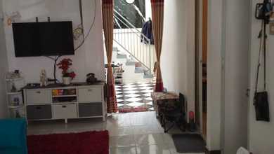 Kesempatan Rumah di Cipondoh, Tangerang, LB 84m², Harga 1 Miliar