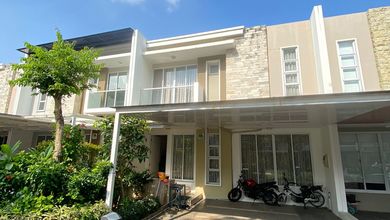 Dijual Cepat Rumah Bagus Di   Greenlake City