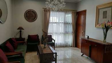 Dikontrakkan Rumah Murah di Kalibata, Jakarta Selatan, LT 240m²