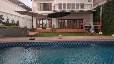 Rumah Strategis untuk Disewakan di Kemang, Jakarta Selatan, Harga 900 Juta /tahun