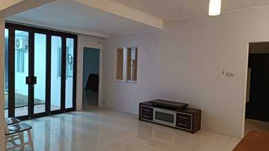 Rumah Area Premium Lebak Bulus, Jakarta Selatan - Harga Menarik 4 Miliar