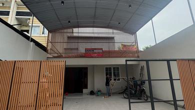 Rumah Mewah di Kawasan Grogol, Jakarta Barat, LB 200m², Harga 4 Miliar