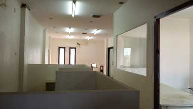  Ruko/Rukan  di Jl. Senayan - Jakarta Selatan