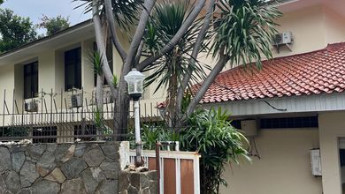 Disewakan Rumah Siap Huni di Kemang, Jakarta Selatan, LT 1400m²