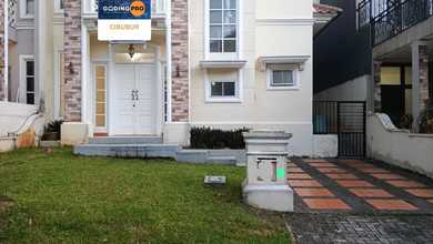 Rumah Dijual di Cibubur, Jakarta Timur, LB 121m², Harga Terbaik!