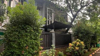 Penawaran Langka, rumah Prestisius di BSD Puspita Loka, Tangerang, LB 288m²