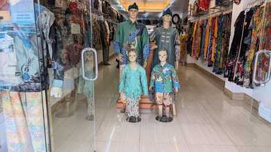 Ruko 3 Lantai di Pasar Lama, Tangerang Kota - SHM