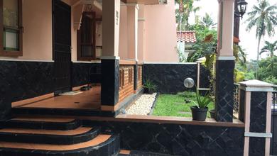 Rumah Mewah di Kawasan Depok I, Depok, LB 134m², Harga 2,9 Miliar