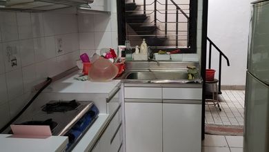 Rumah Elegan di Sunrise Garden, Jakarta Barat, 4 Kamar Tidur, LT 600m²