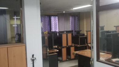 Ruko Gandeng Bagus 503 m2 HGB Pinangsia, Jakarta Barat