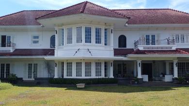 Penawaran Eksklusif, rumah Mewah di Lembang, Bandung Barat, LB 1000m²