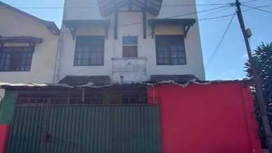 koskosan dijual Jumlah kamar 13 kamar  Ada untuk warung kecil didepan, lokasi Sersan bajuri Bandung