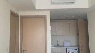 Dijual Cepat Apartemen 2BR Semi Furnished