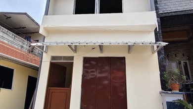 Jual Rumah Strategis di Sunter, Jakarta Utara - LT 64m²