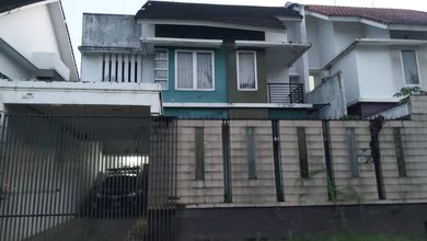 For Sale rumah Eksklusif di Villa Melati Mas, Tangerang Selatan - LT 200m²