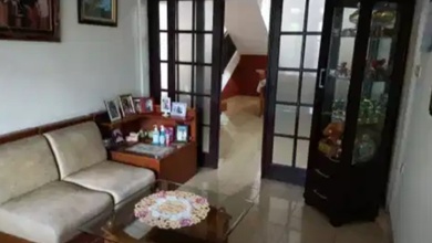 Rumah Elegan di Kembangan, Jakarta Barat, 5 Kamar Tidur, LT 240m²