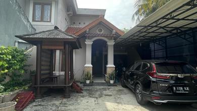 Rumah Elegan di Pondok Aren, Tangerang Selatan, 6 Kamar Tidur, LT 355m²