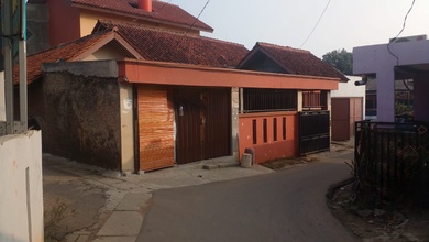 Kesempatan Rumah di Serpong Utara, Tangerang Selatan, LB 500m², Harga 2,2 Miliar