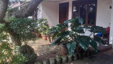 Hunian Elegan di Pesanggrahan, Jakarta Selatan, 5 Kamar Tidur, LT 371m²