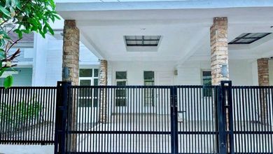 Jual Rumah Strategis di Cibubur, Jakarta Timur - LT 200m²