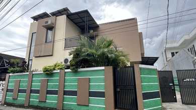 Rumah Dijual di Pasar Rebo, Jakarta Timur, LB 162m², Harga Kompetitif!