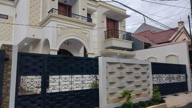 Rumah Elegan di Pondok Kelapa, Jakarta Timur, 6 KT, LT 216m²