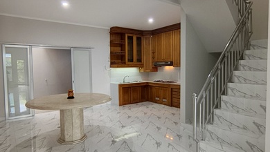 Rumah Dijual di Citra Garden, Jakarta Barat, LB 200m², Harga Kompetitif!