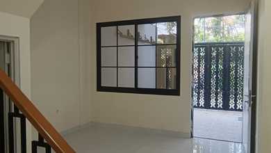 Promo Rumah di Tanjung Duren, Jakarta Barat, LB 154m², Harga 1,75 Miliar