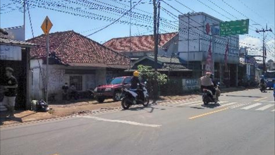 Gudang akses 40 Feet Luas dan Strategis Pinggir Jalan Raya